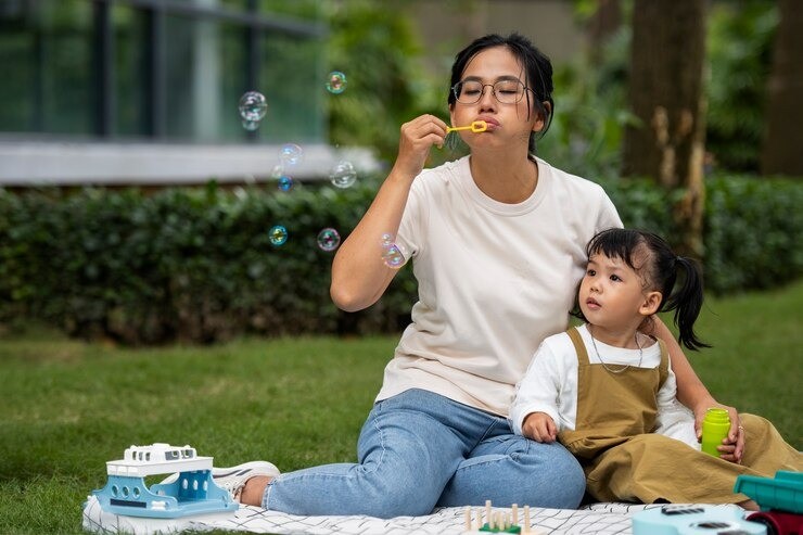 stres pada balita, tanda-tanda stres anak, cara mengatasi stres anak, penyebab stres pada anak, perubahan perilaku anak, balita sulit tidur, anak mudah tantrum, cara menenangkan anak, dampak stres pada balita, cara mengurangi stres pada anak